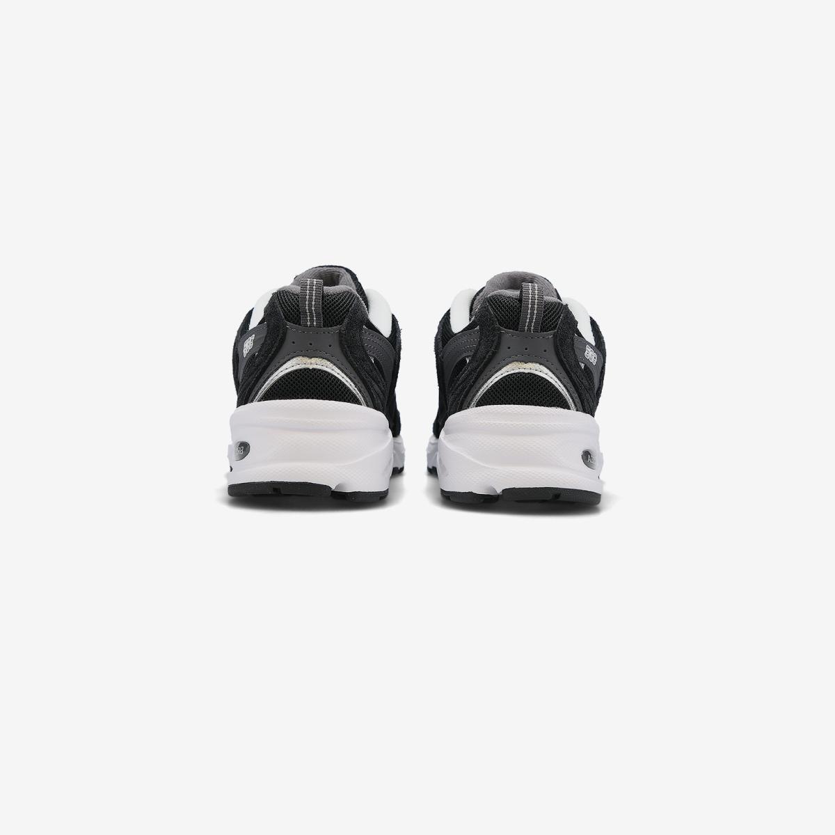 (19)Black