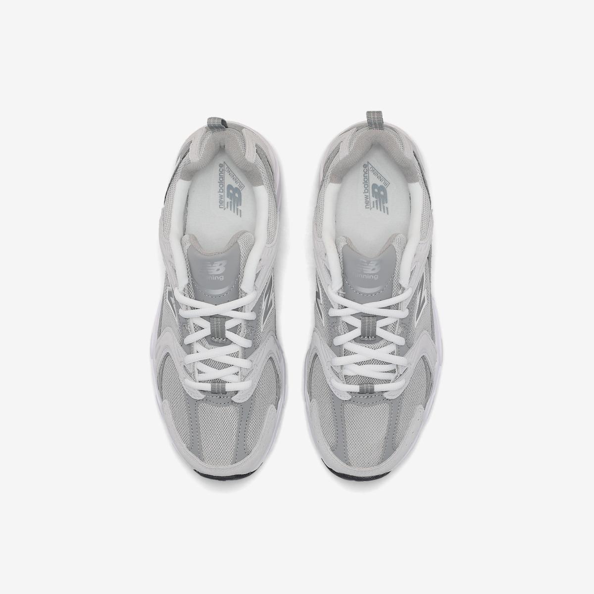 (15)Gray