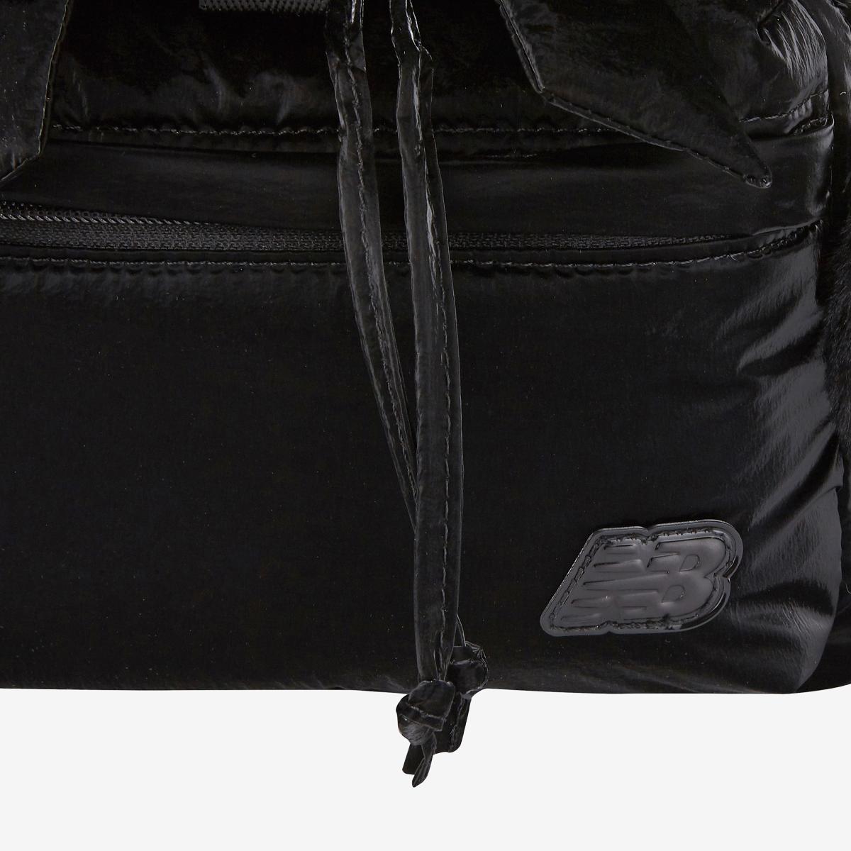 (19)Black