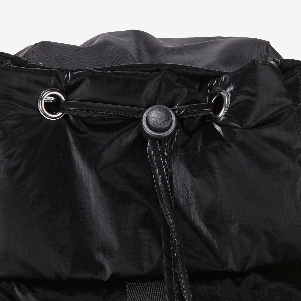 (19)Black