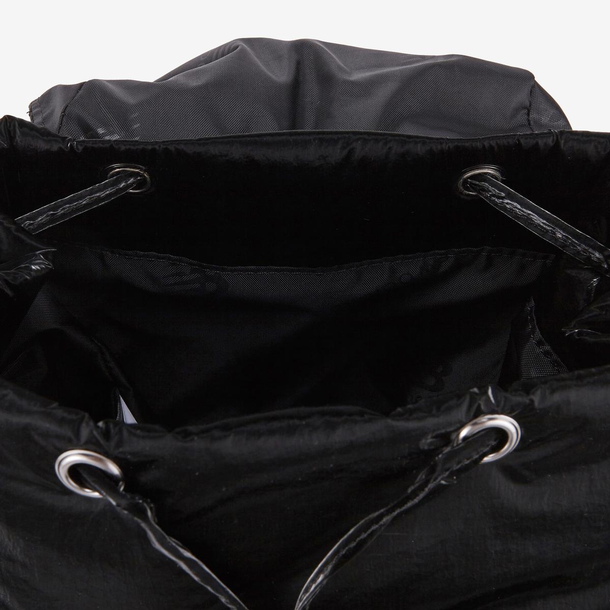 (19)Black