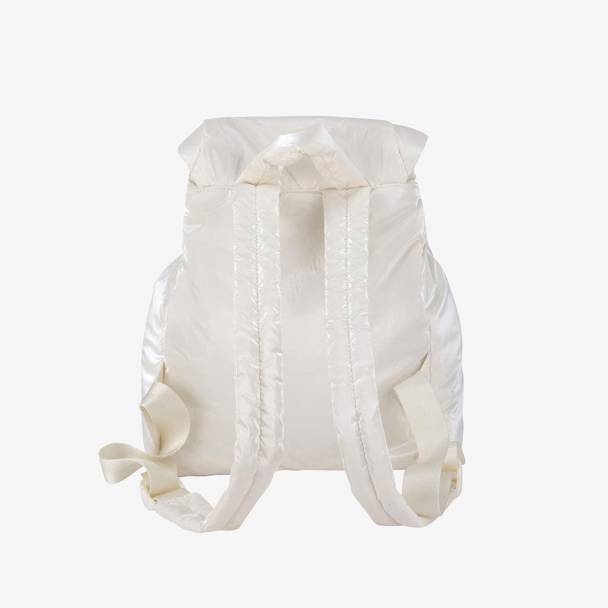 (39)Ivory