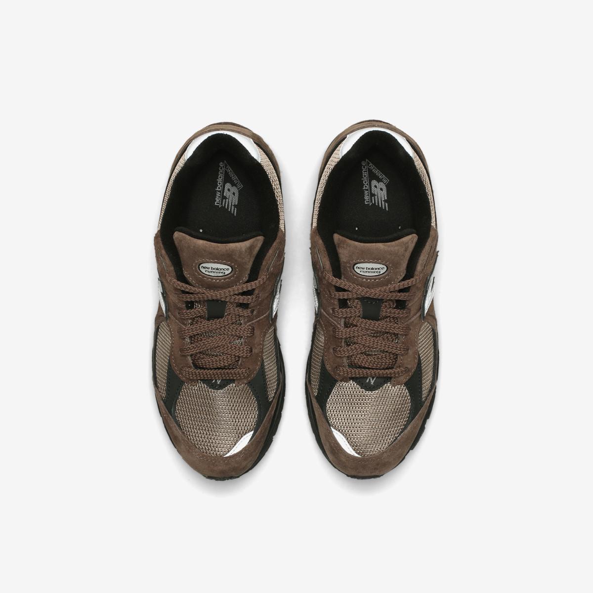 (85)Brown