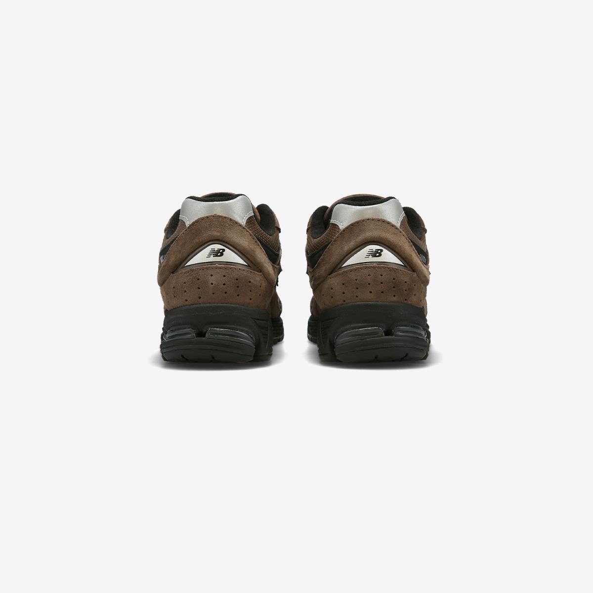 (85)Brown