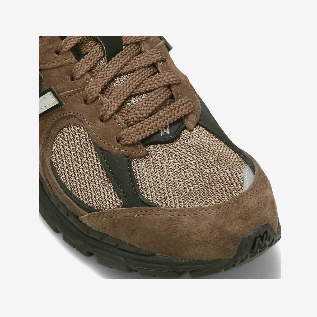 (85)Brown