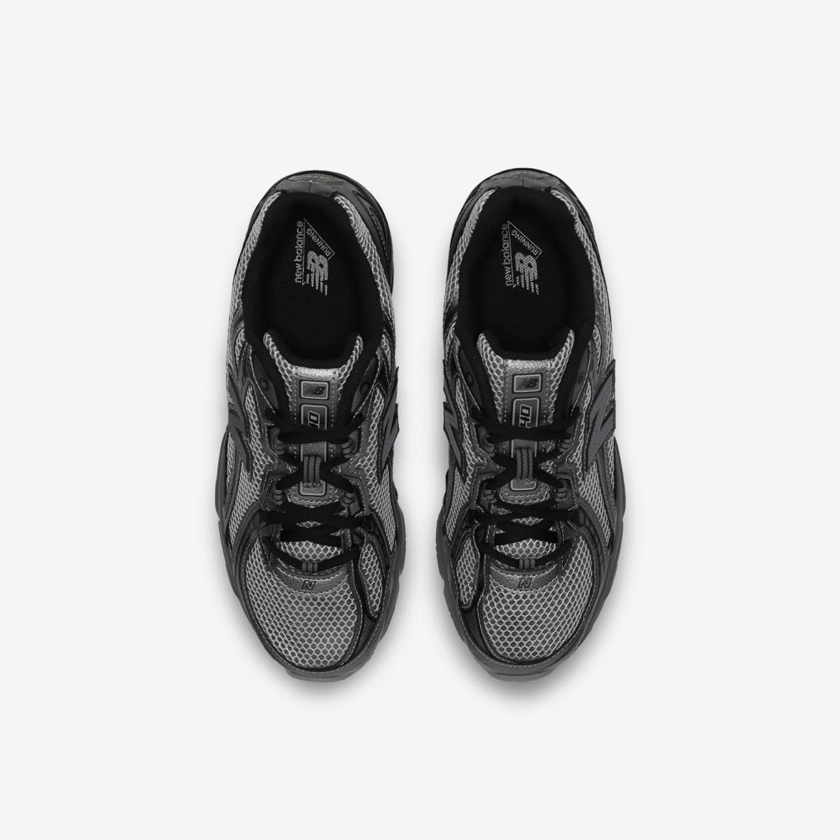 (19)Black