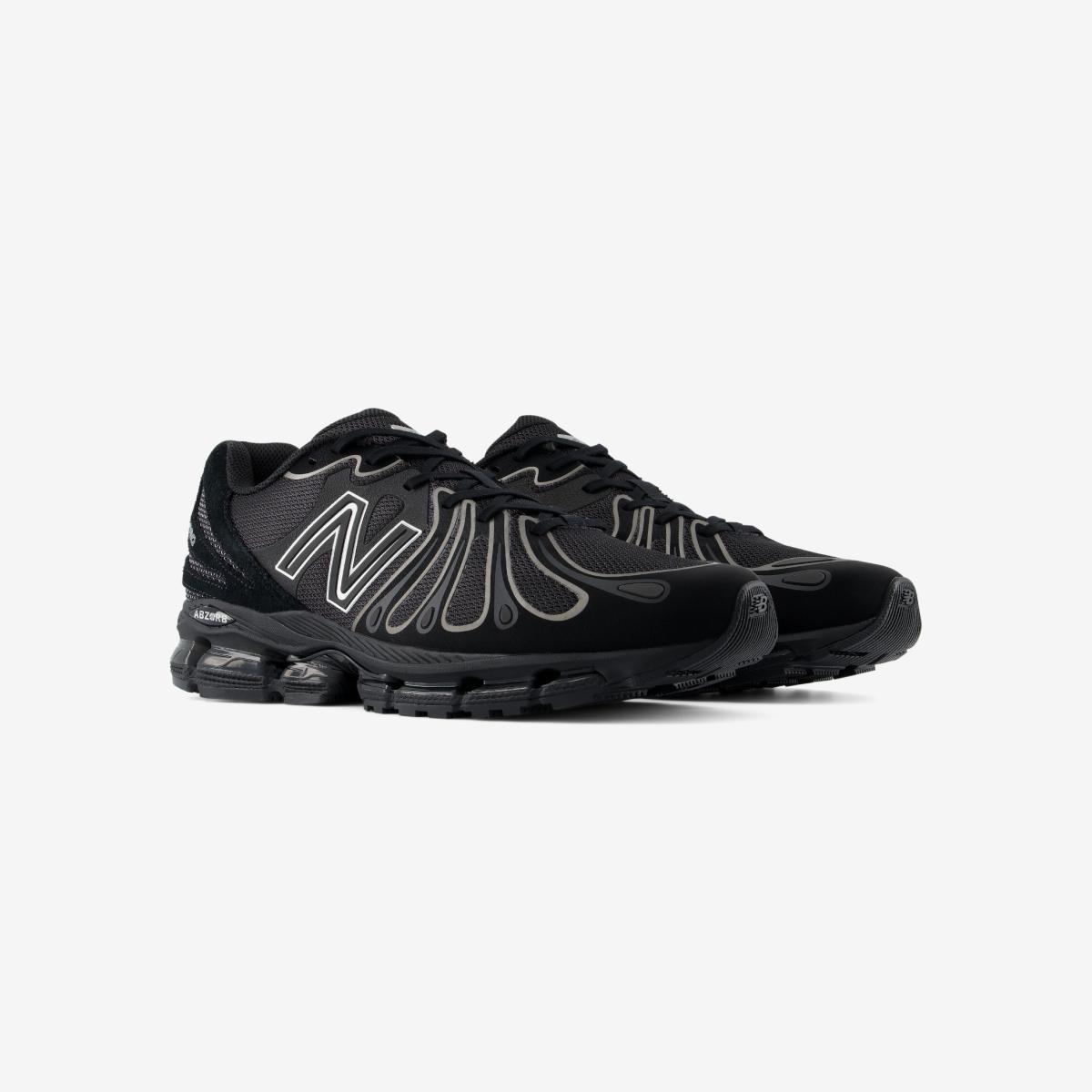 (19)Black