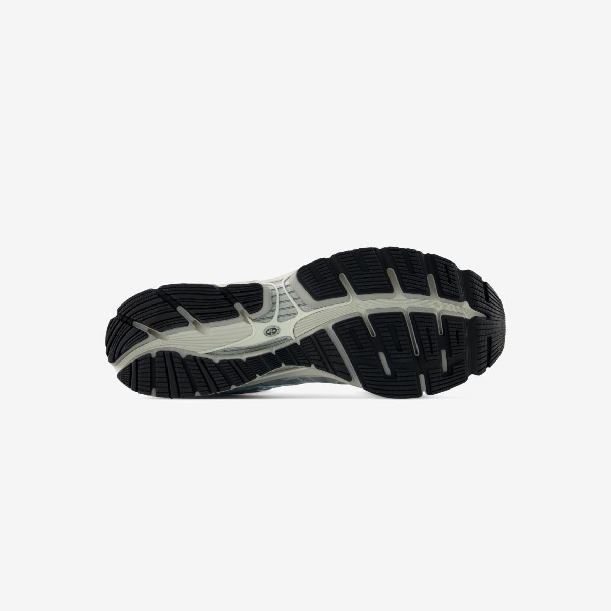 (15)Gray
