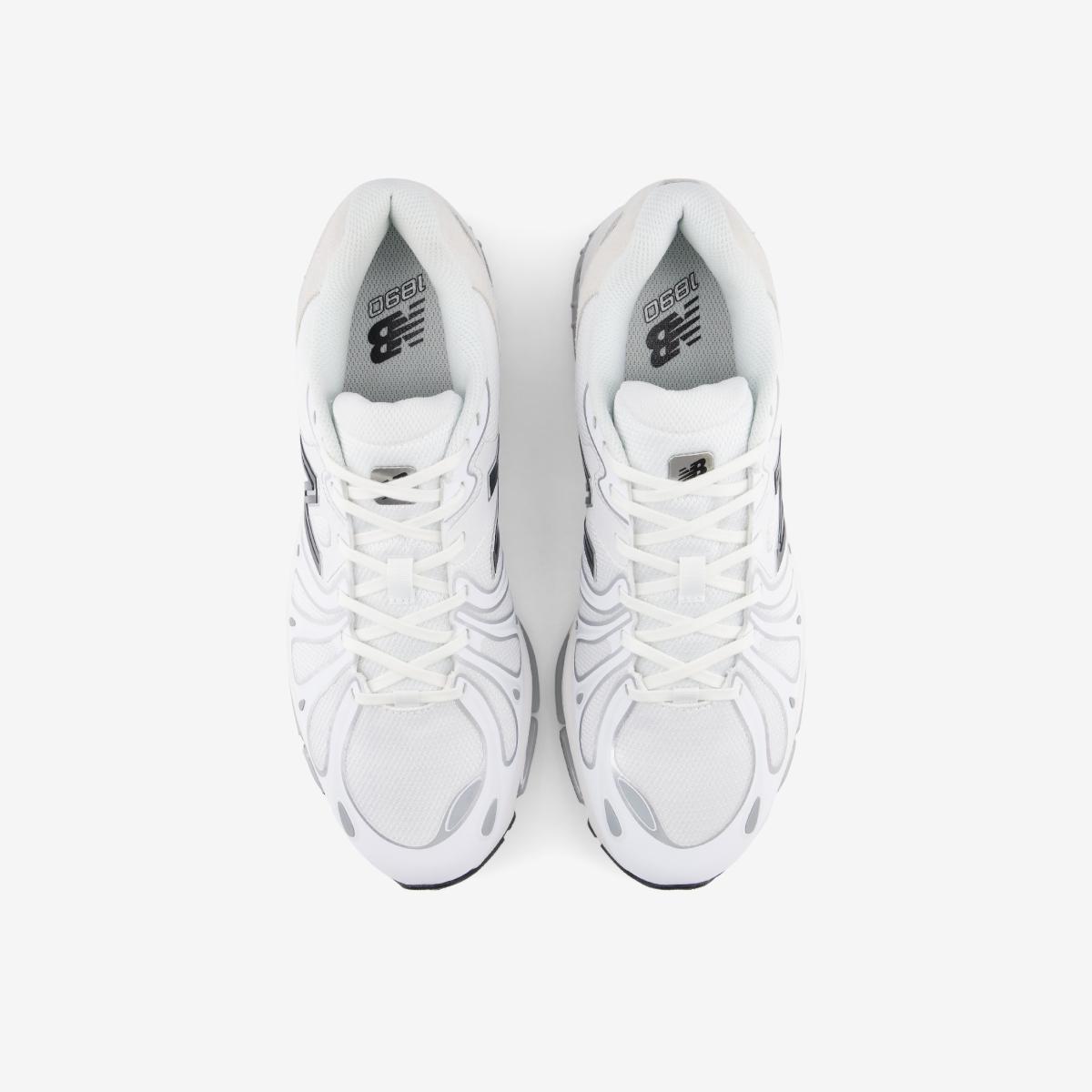 (10)White