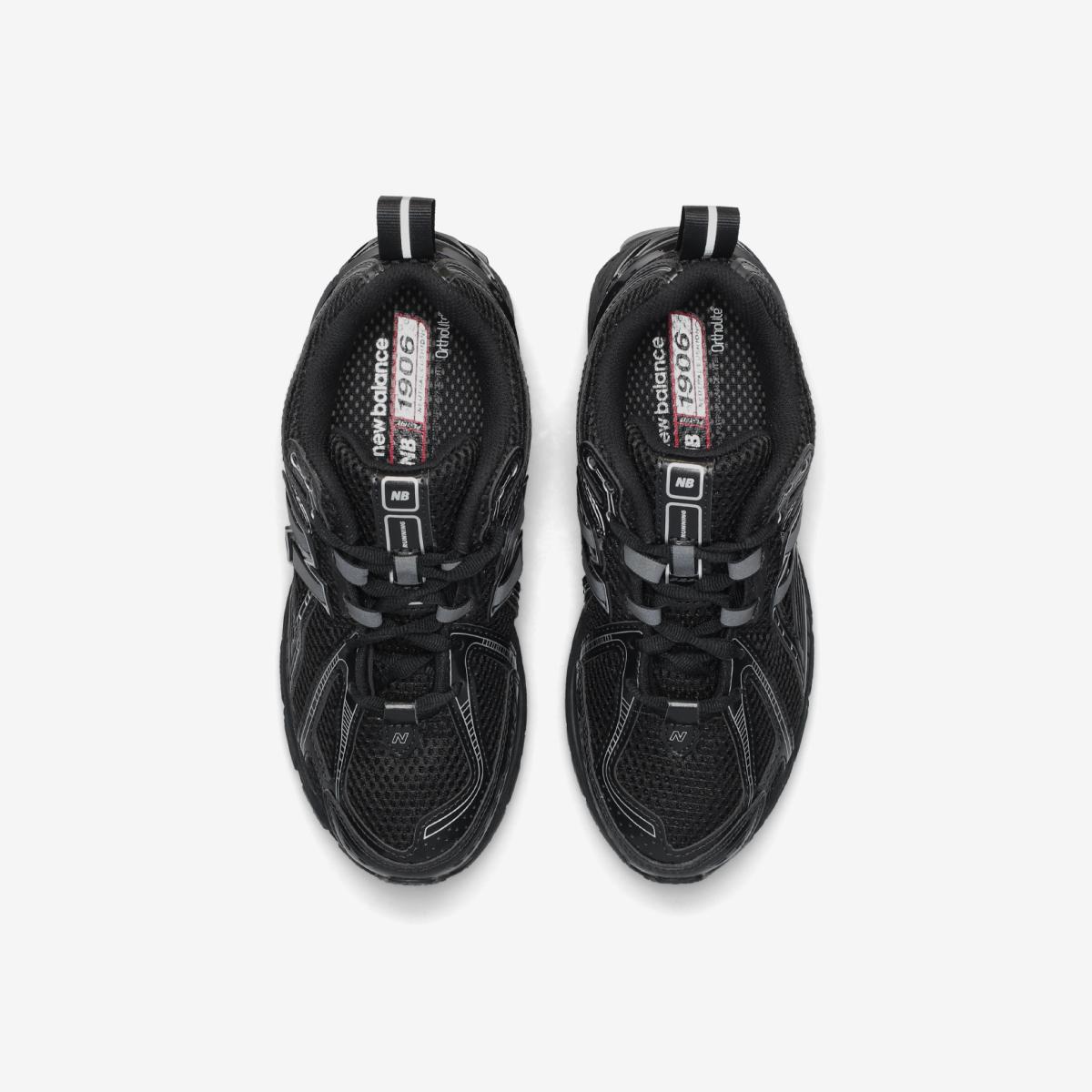 (19)Black