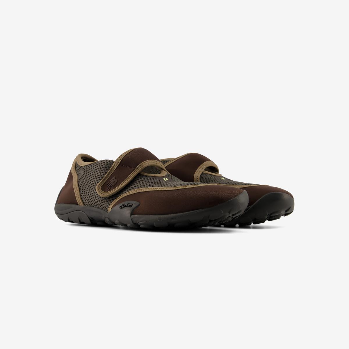 (85)Brown