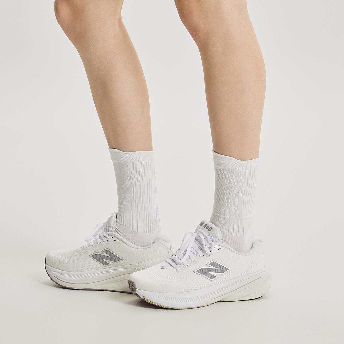 (10)White