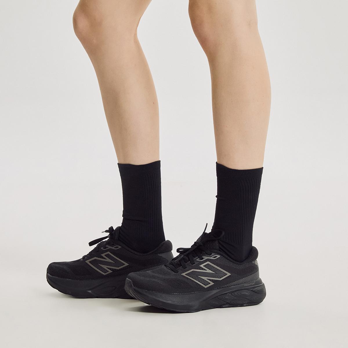 (19)Black