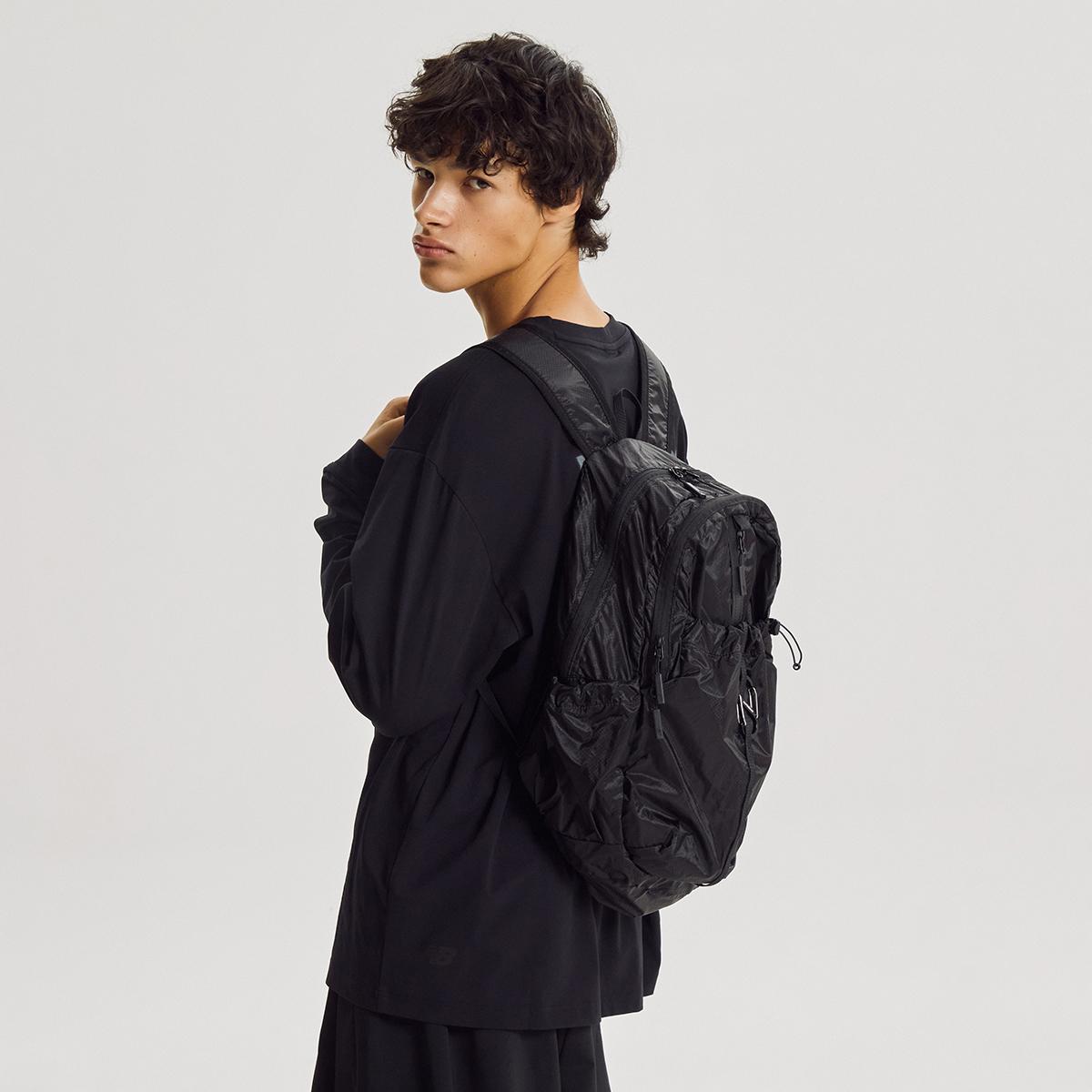 (19)Black
