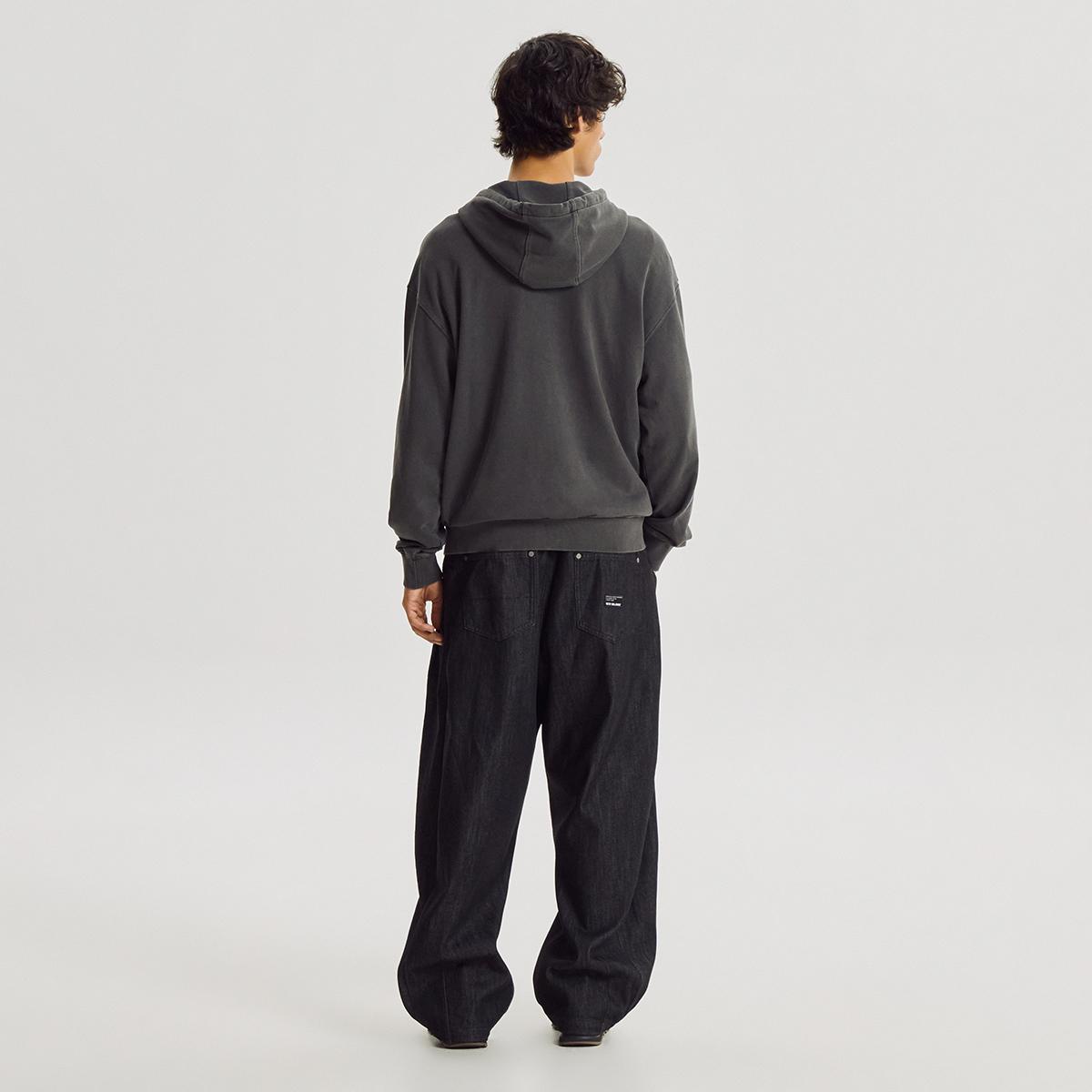(19)Black