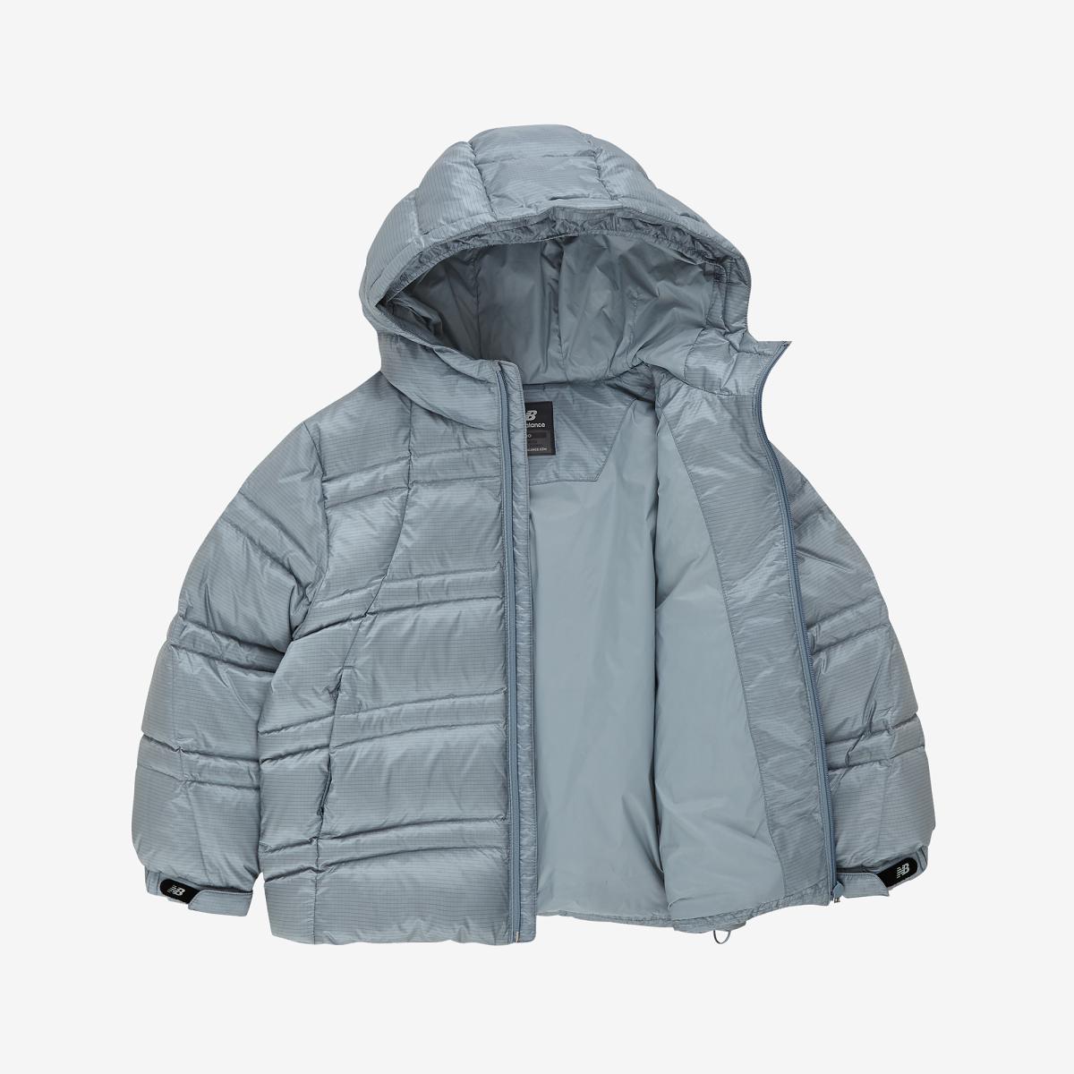 (83)Greyish Blue