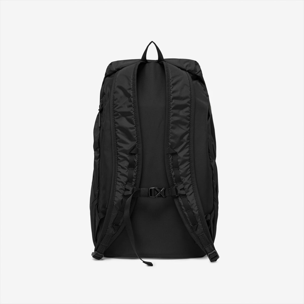 (19)Black