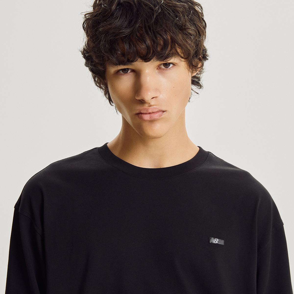 (19)Black