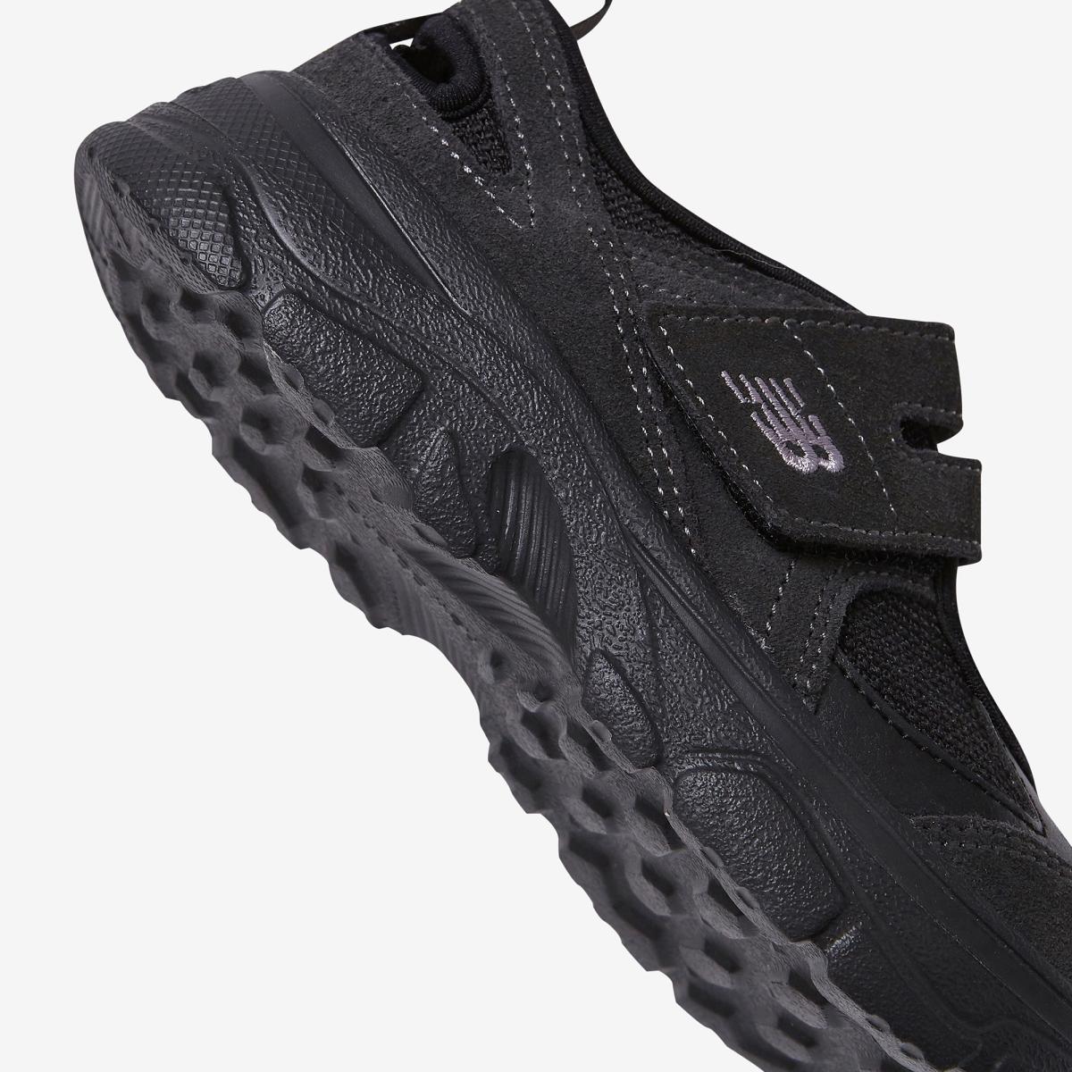 (19)Black