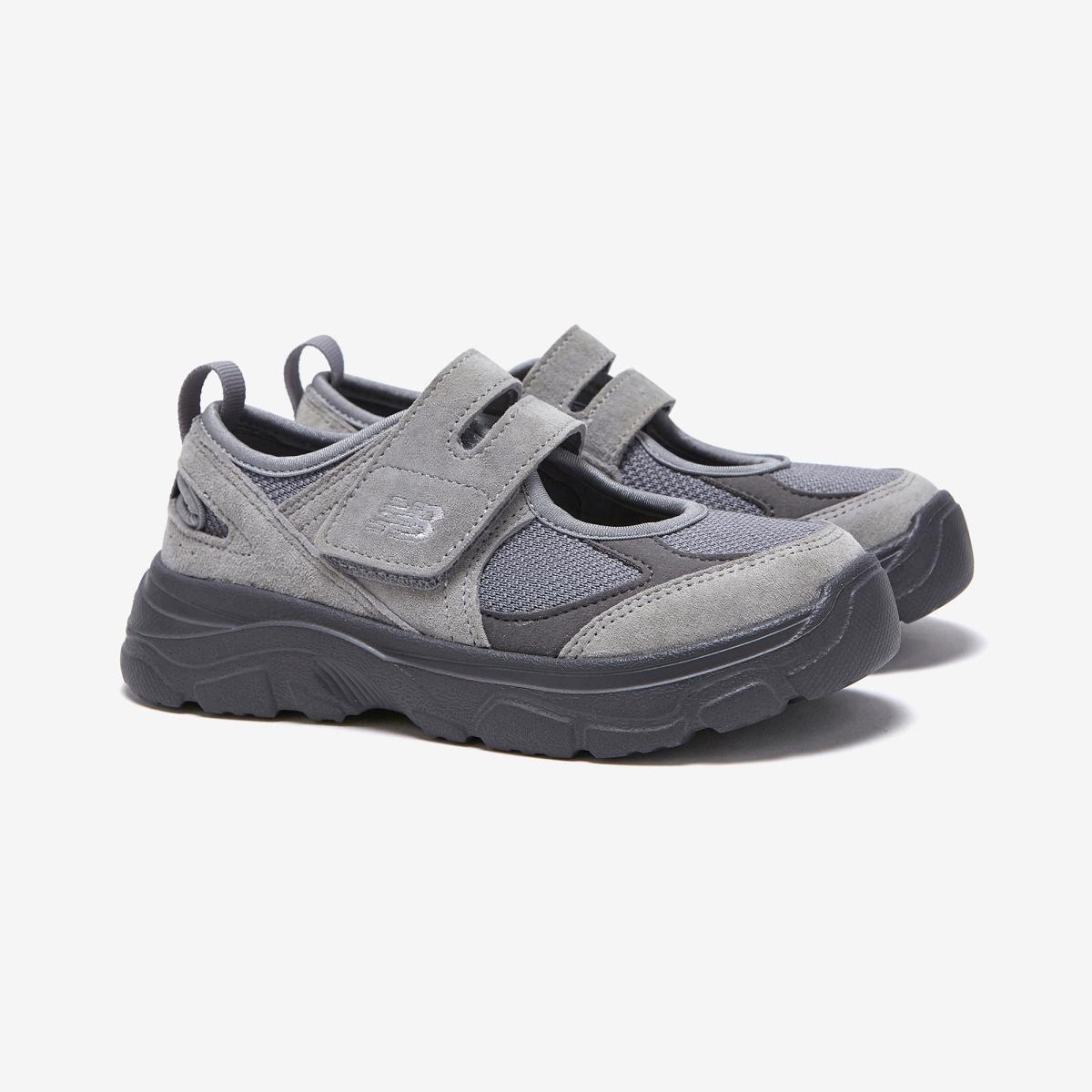 (15)Gray