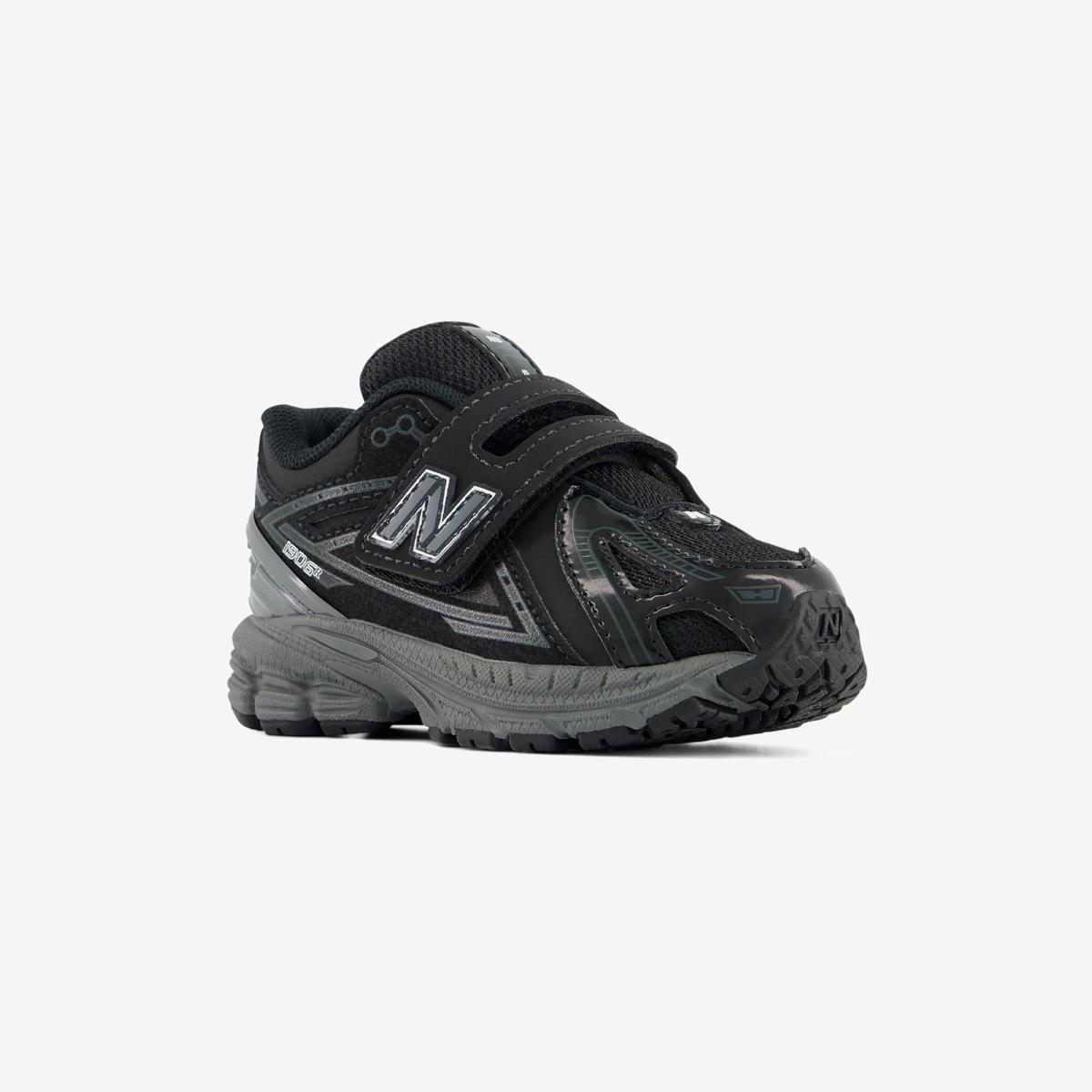 (19)Black