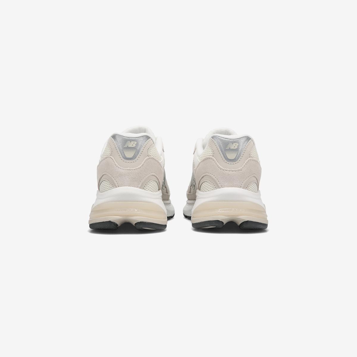 (35)Beige