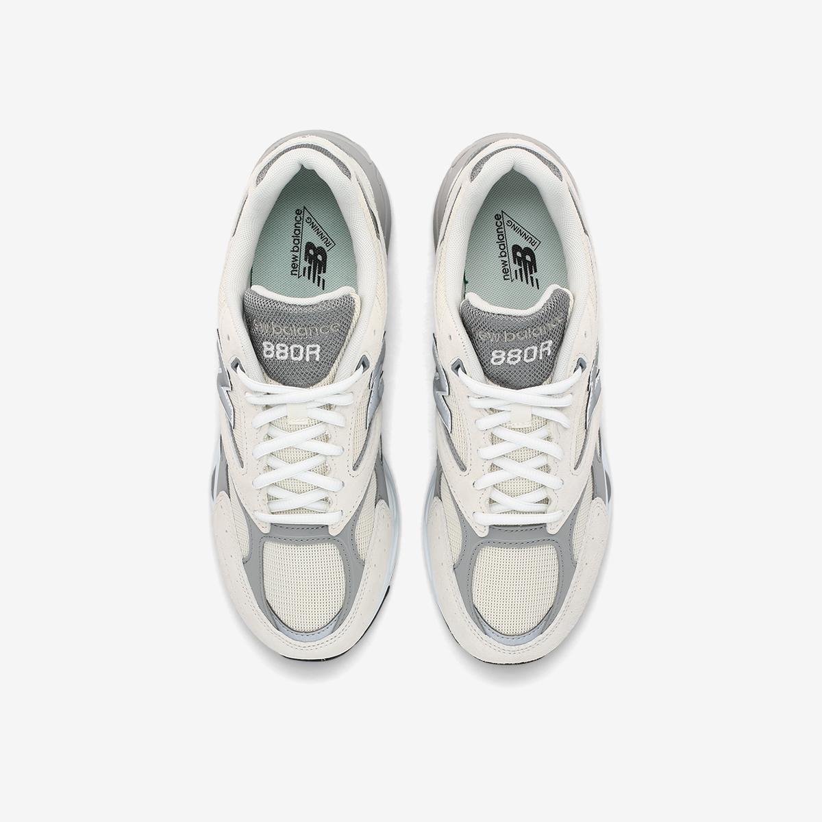 (16)Light Gray