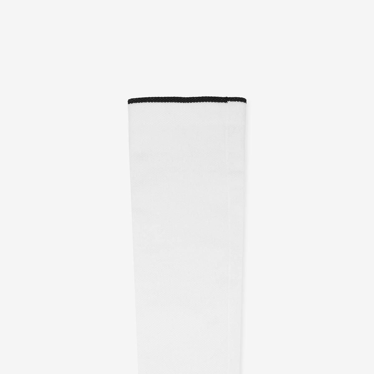 (10)White