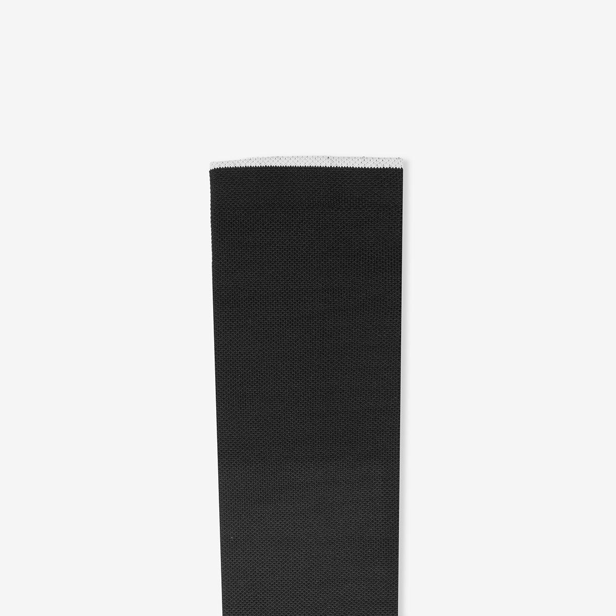 (19)Black