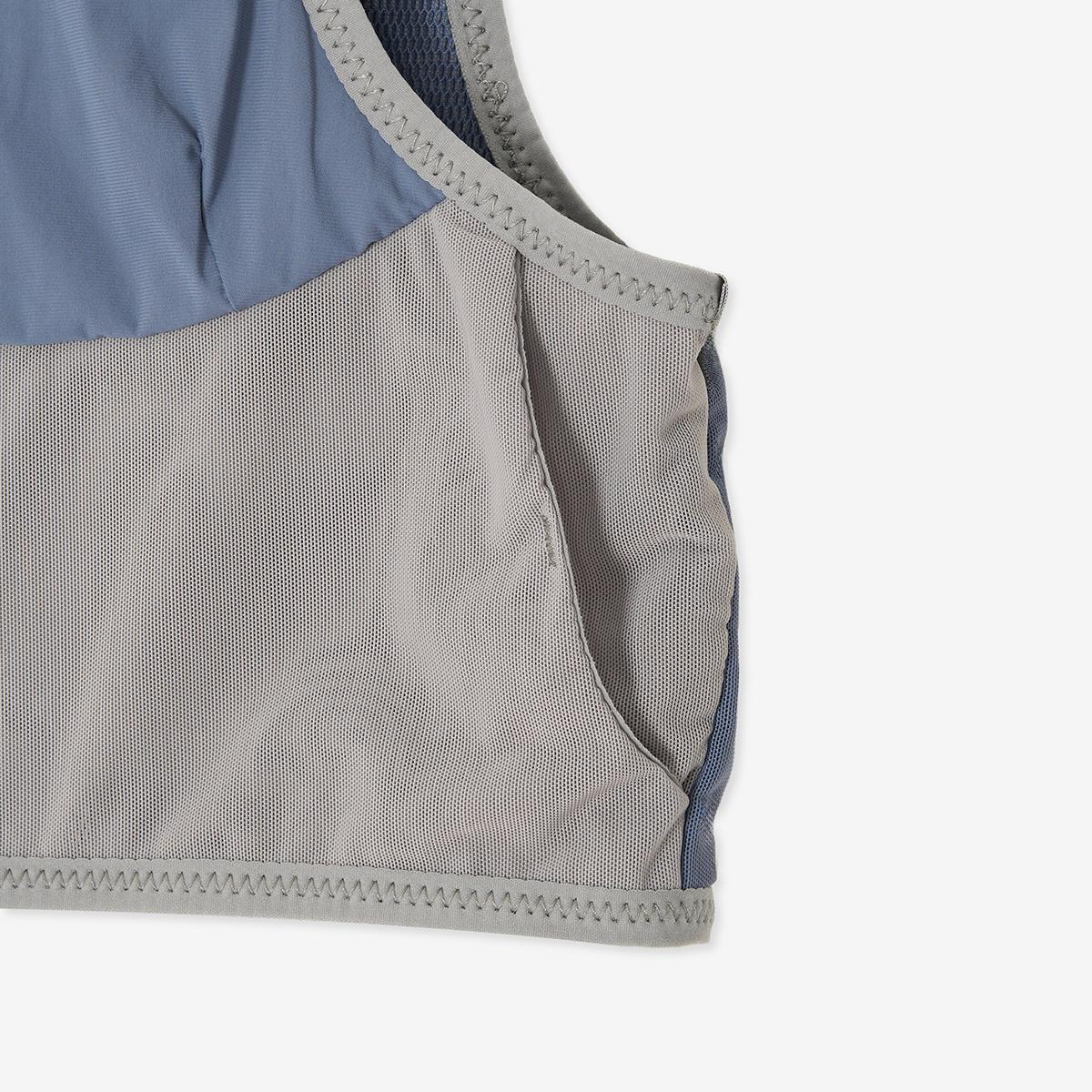 (83)Greyish Blue