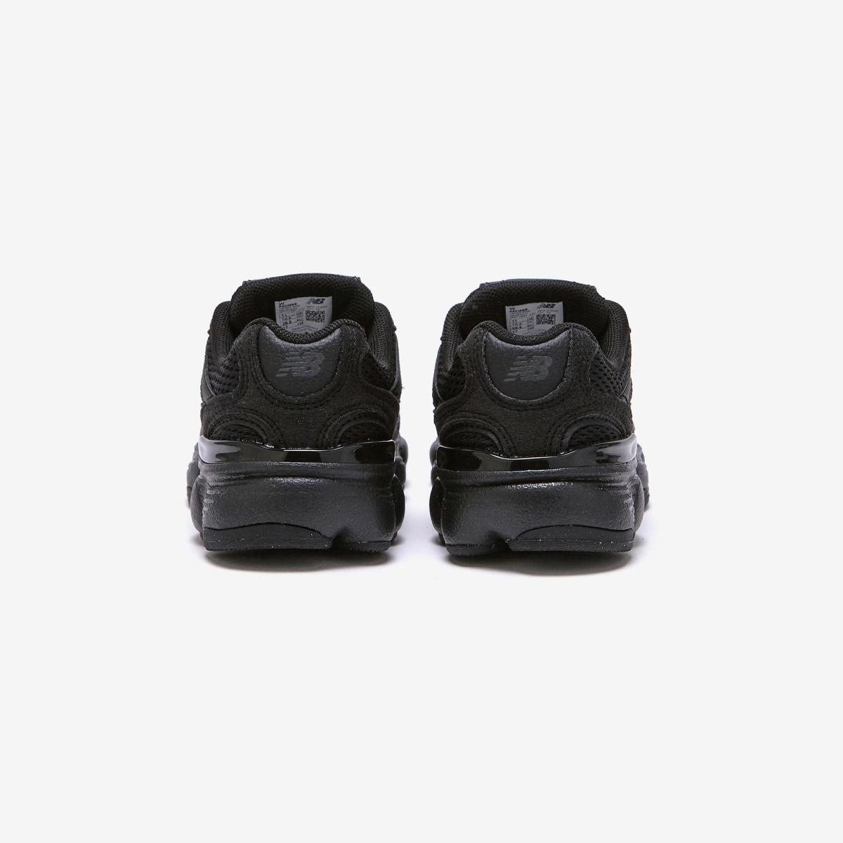 (19)Black