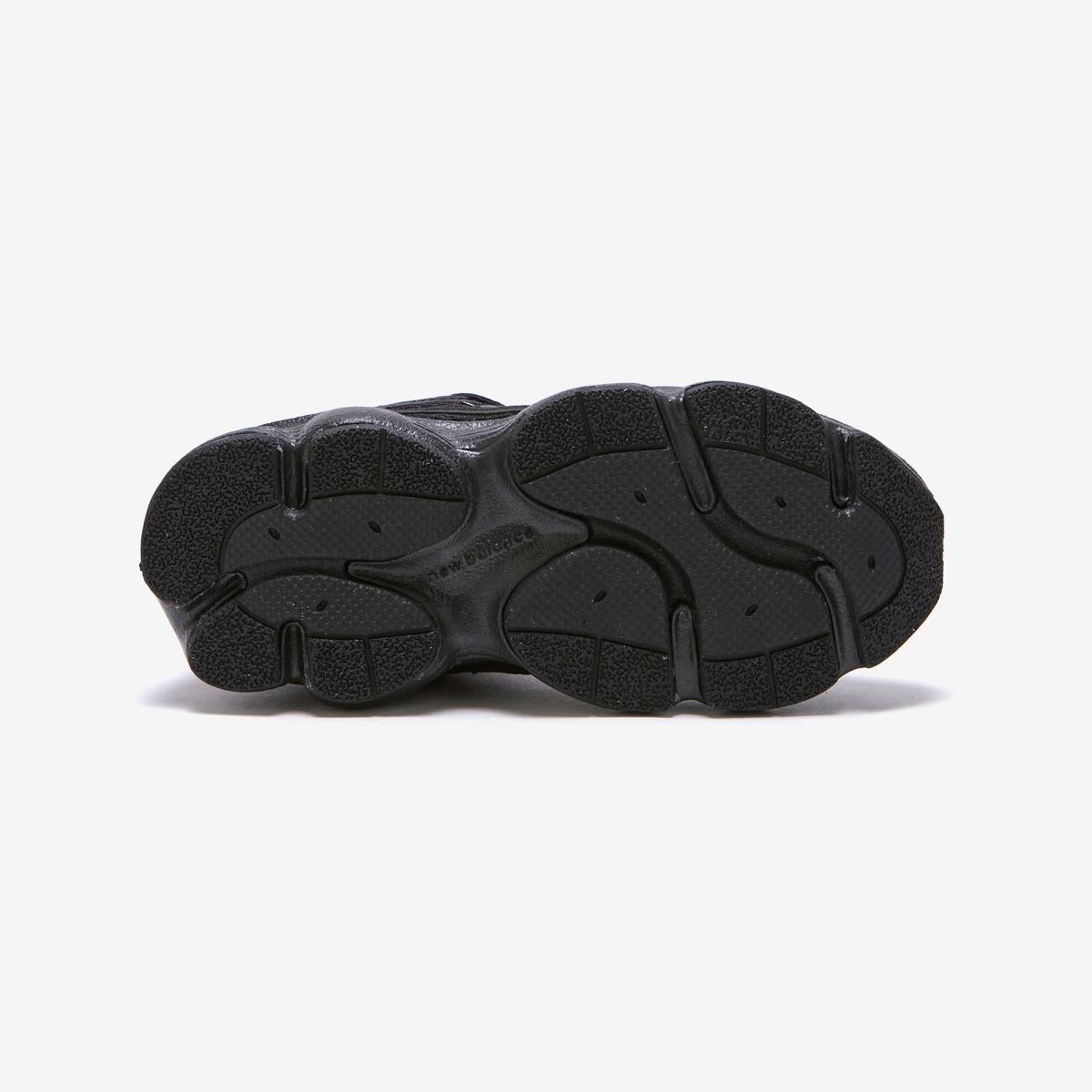 (19)Black