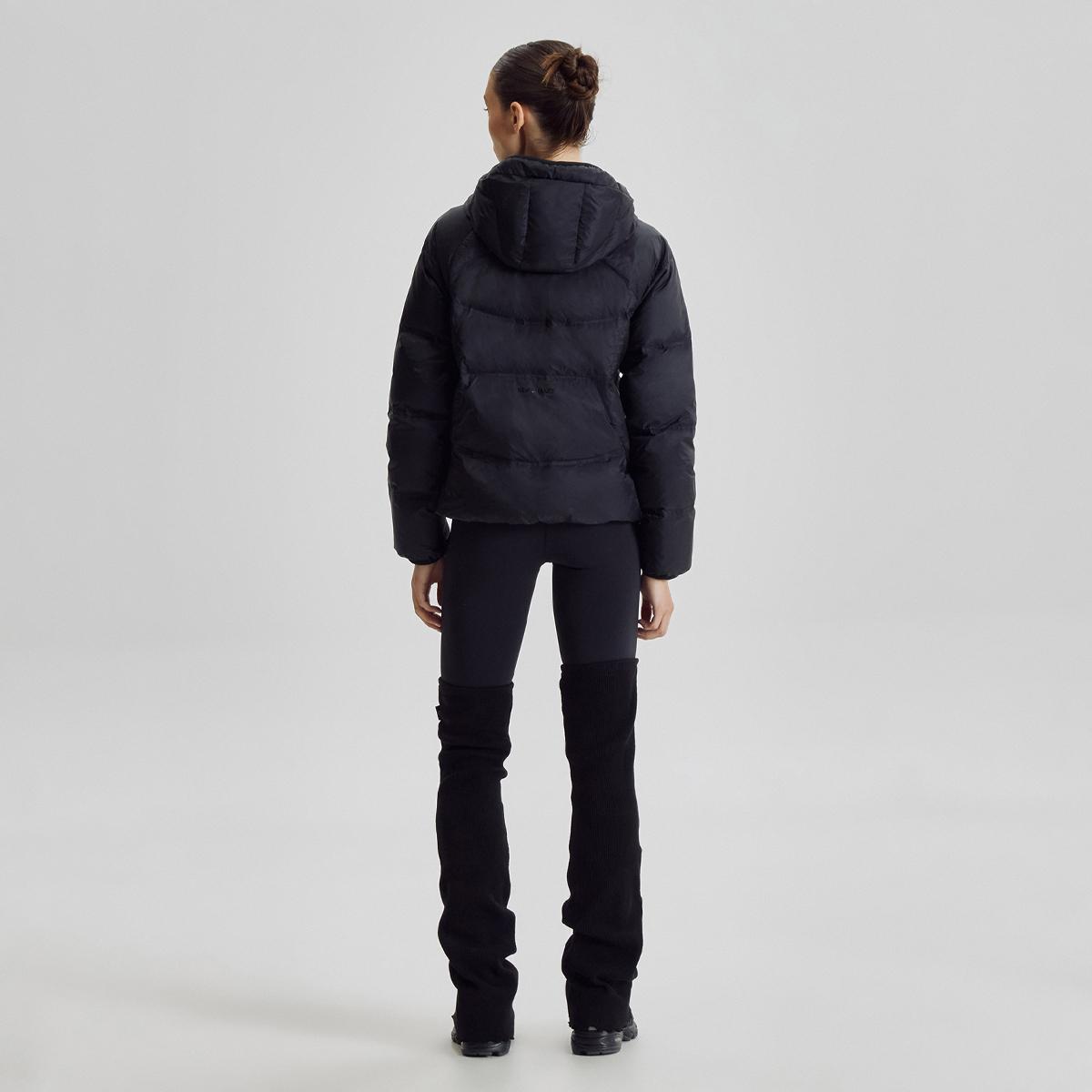 (19)Black
