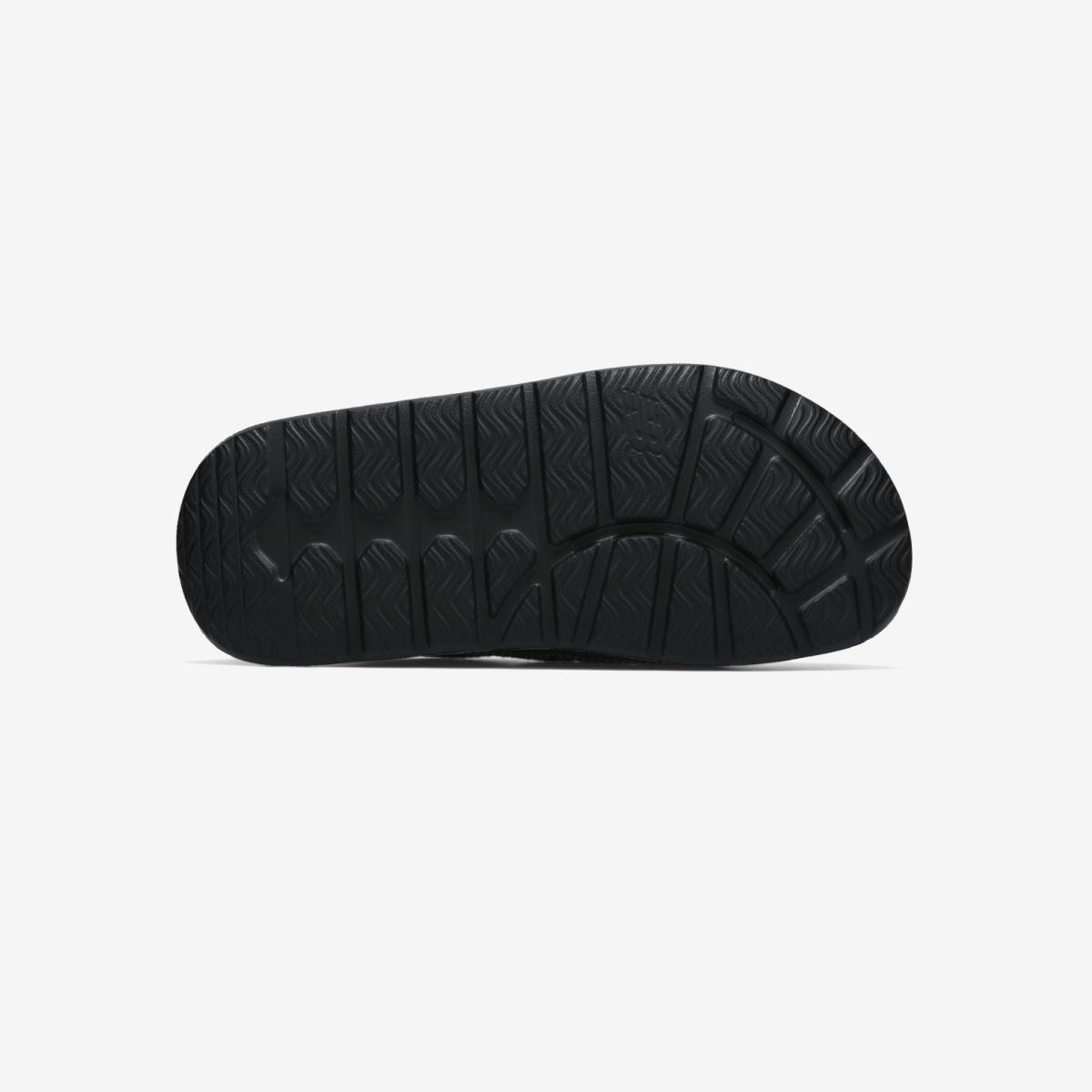 (19)Black
