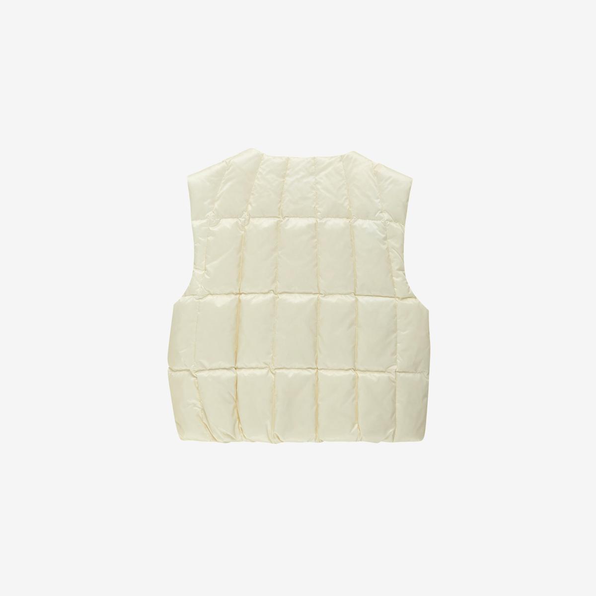 (64)Cream