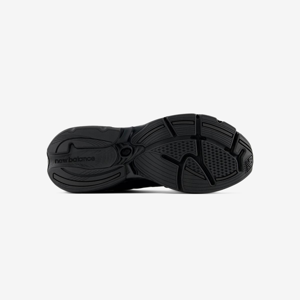 (19)Black