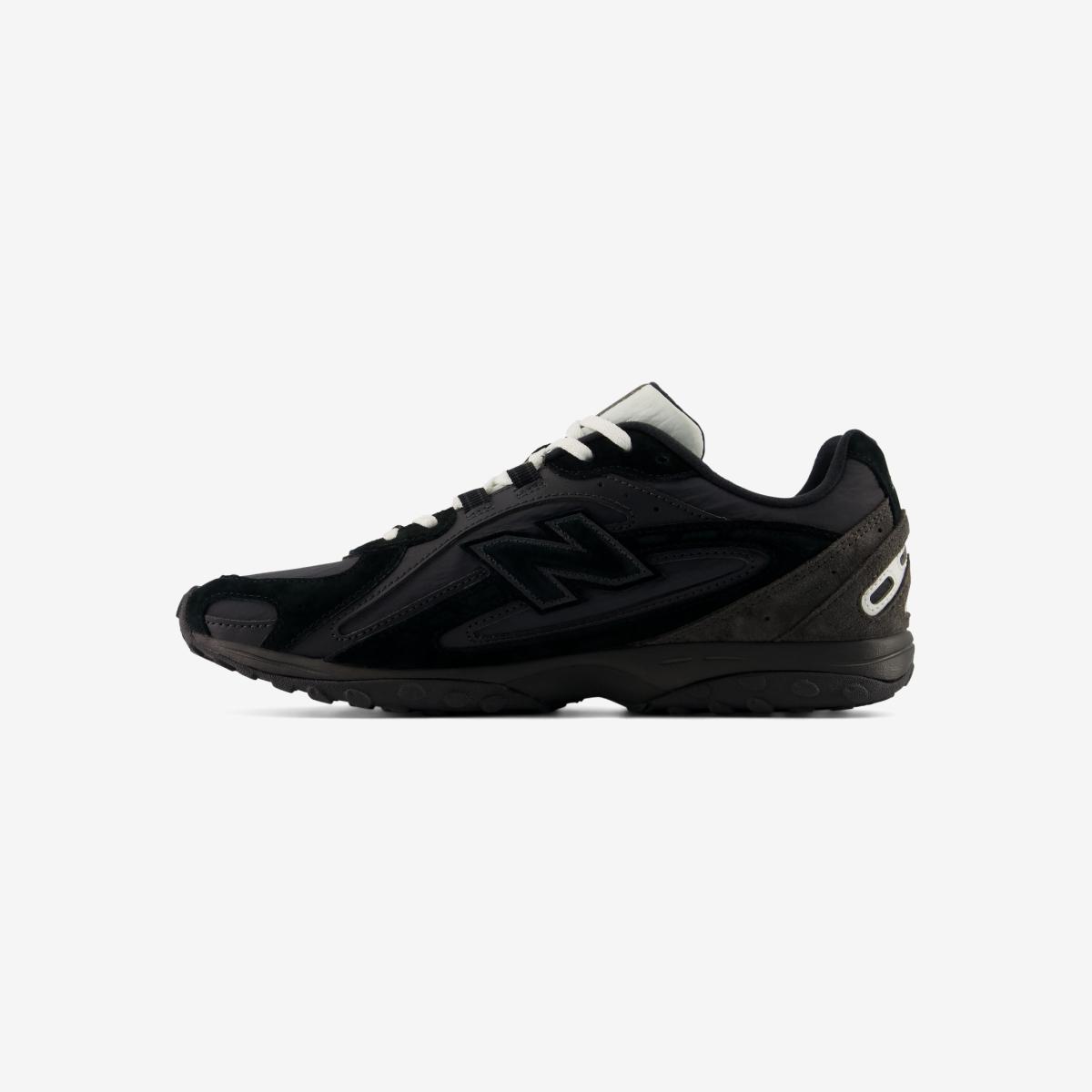 (19)Black