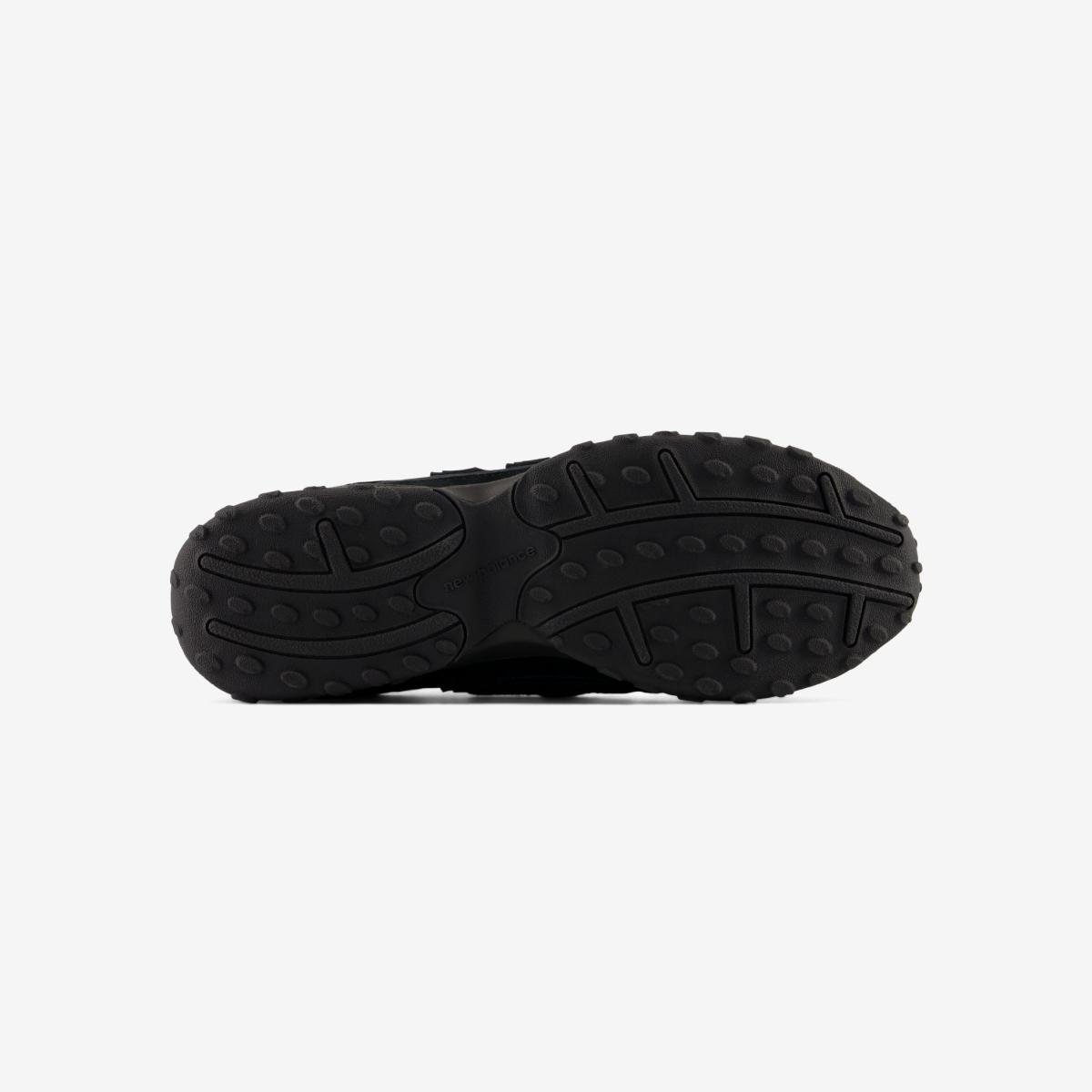 (19)Black