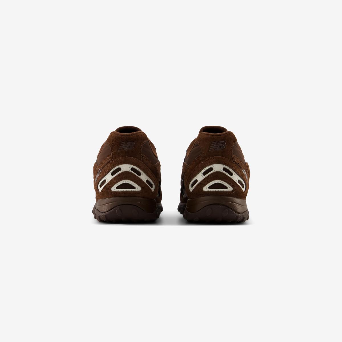 (85)Brown