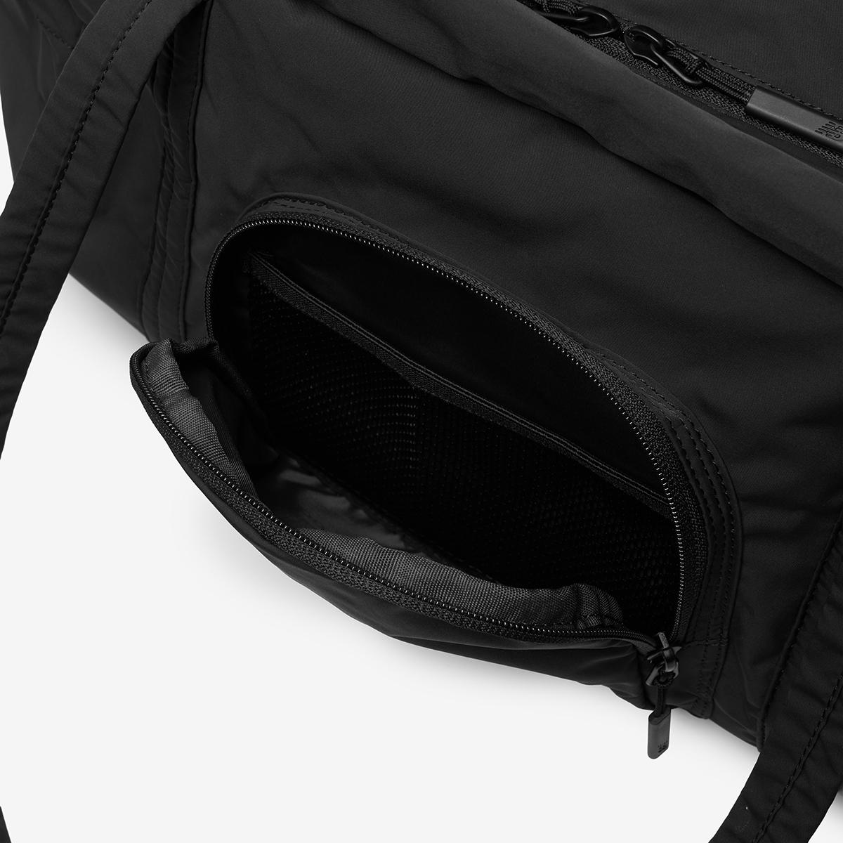 (19)Black