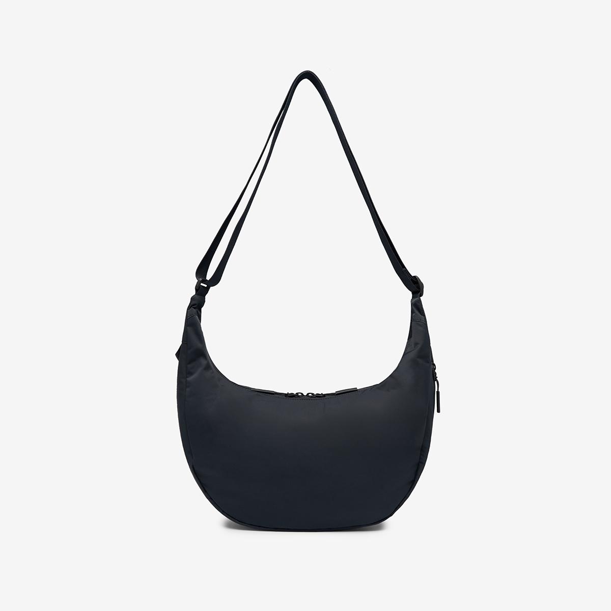 (19)Black