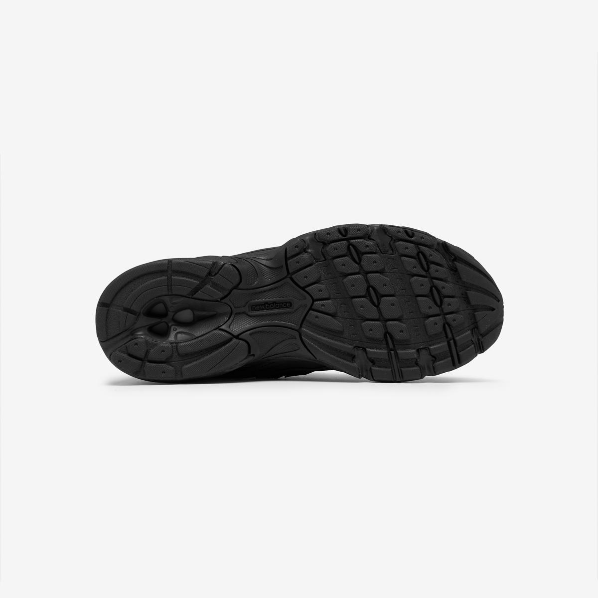 (19)Black