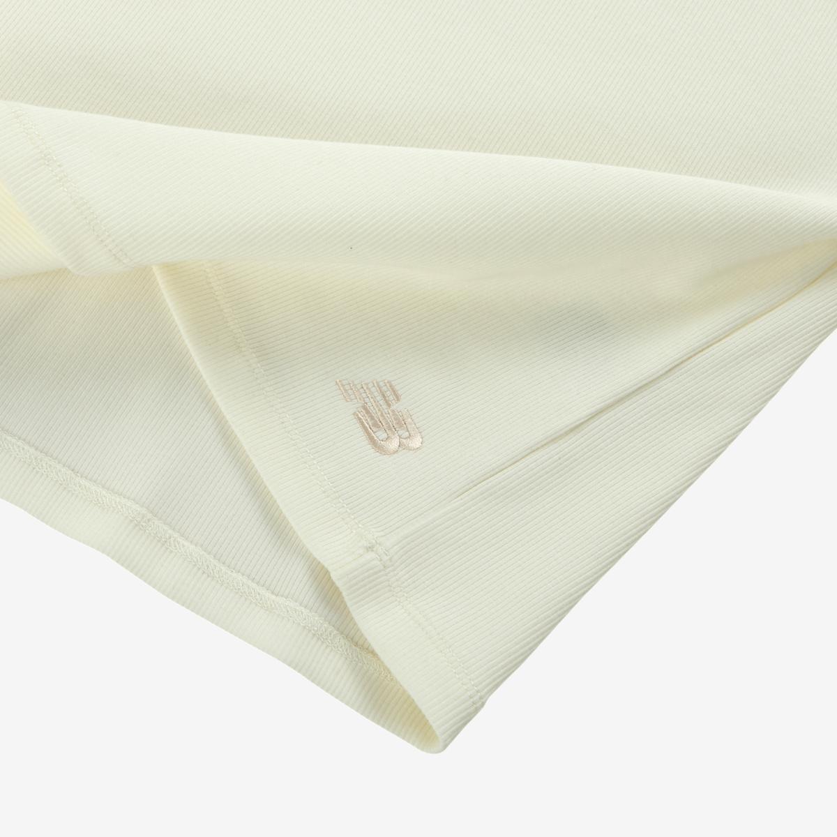 (39)Ivory