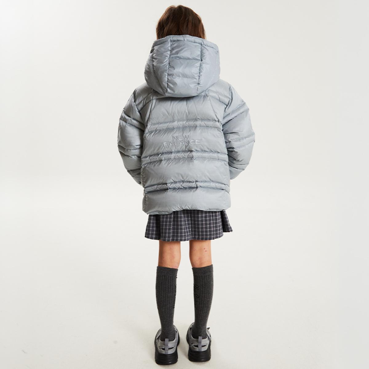 (83)Greyish Blue