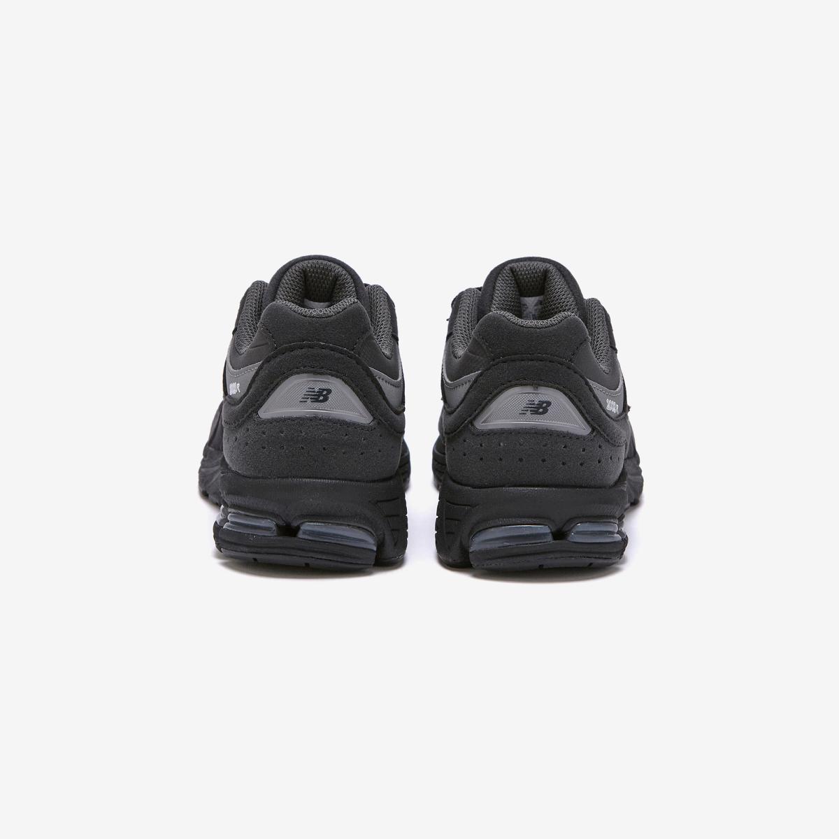 (19)Black
