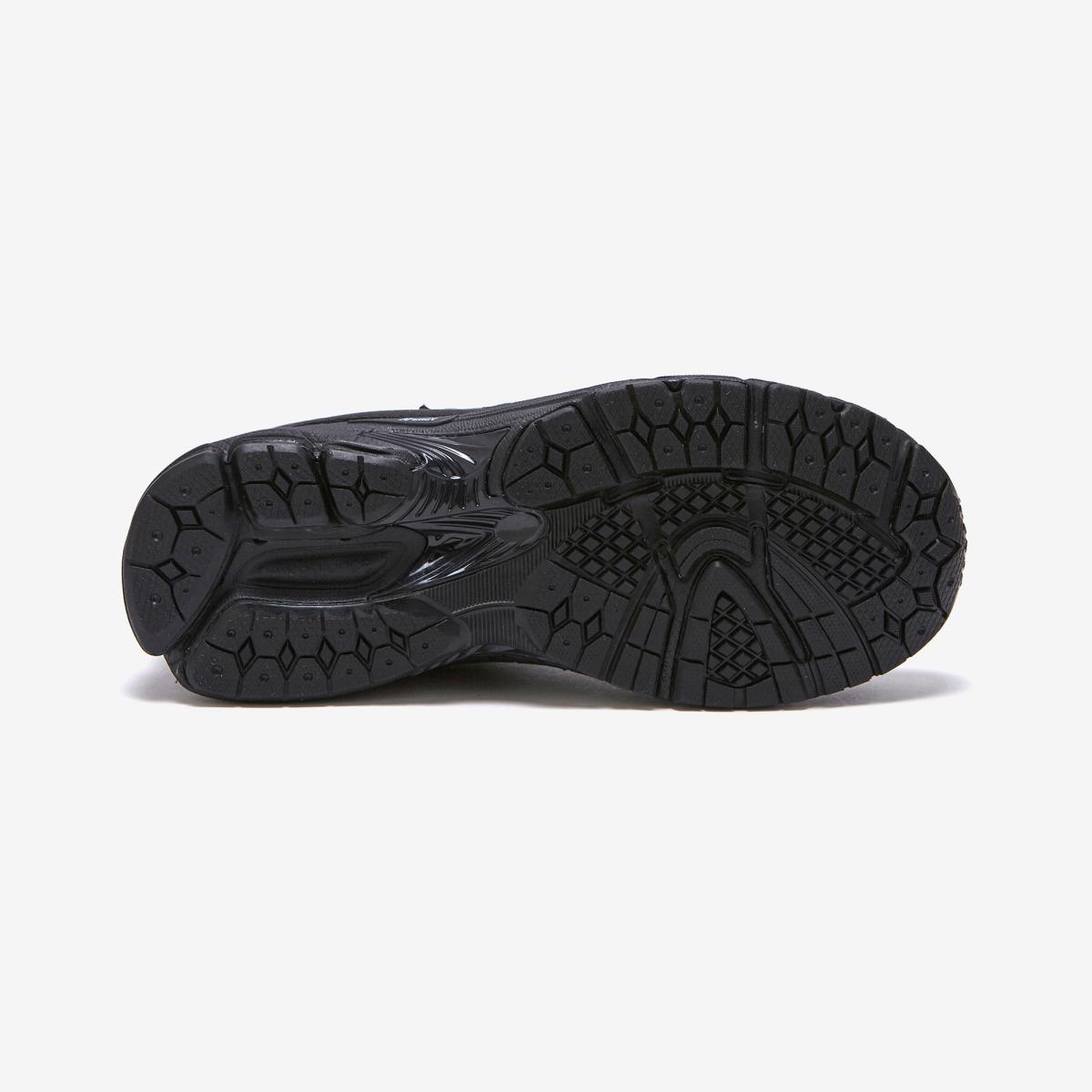 (19)Black