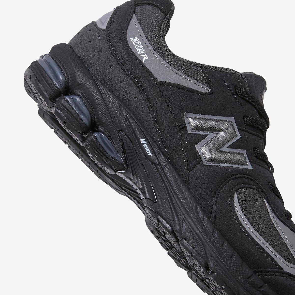 (19)Black