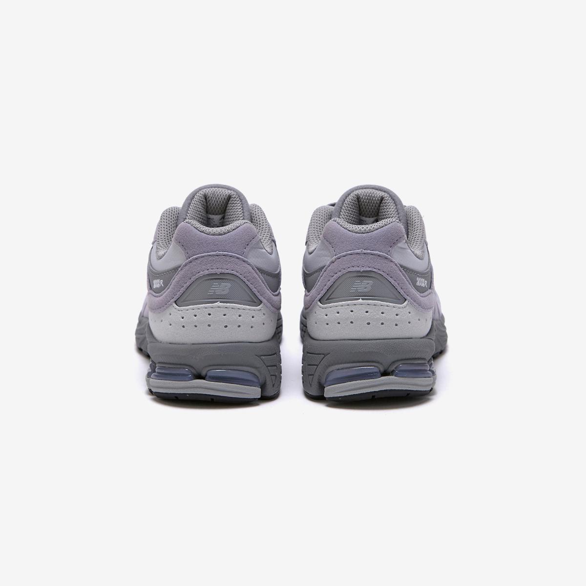 (70)Violet