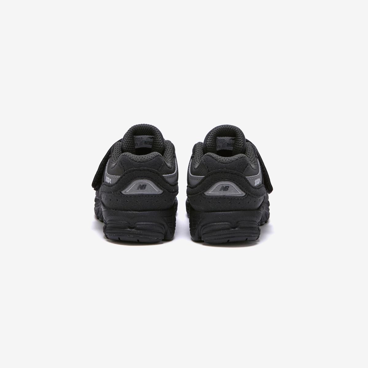 (19)Black