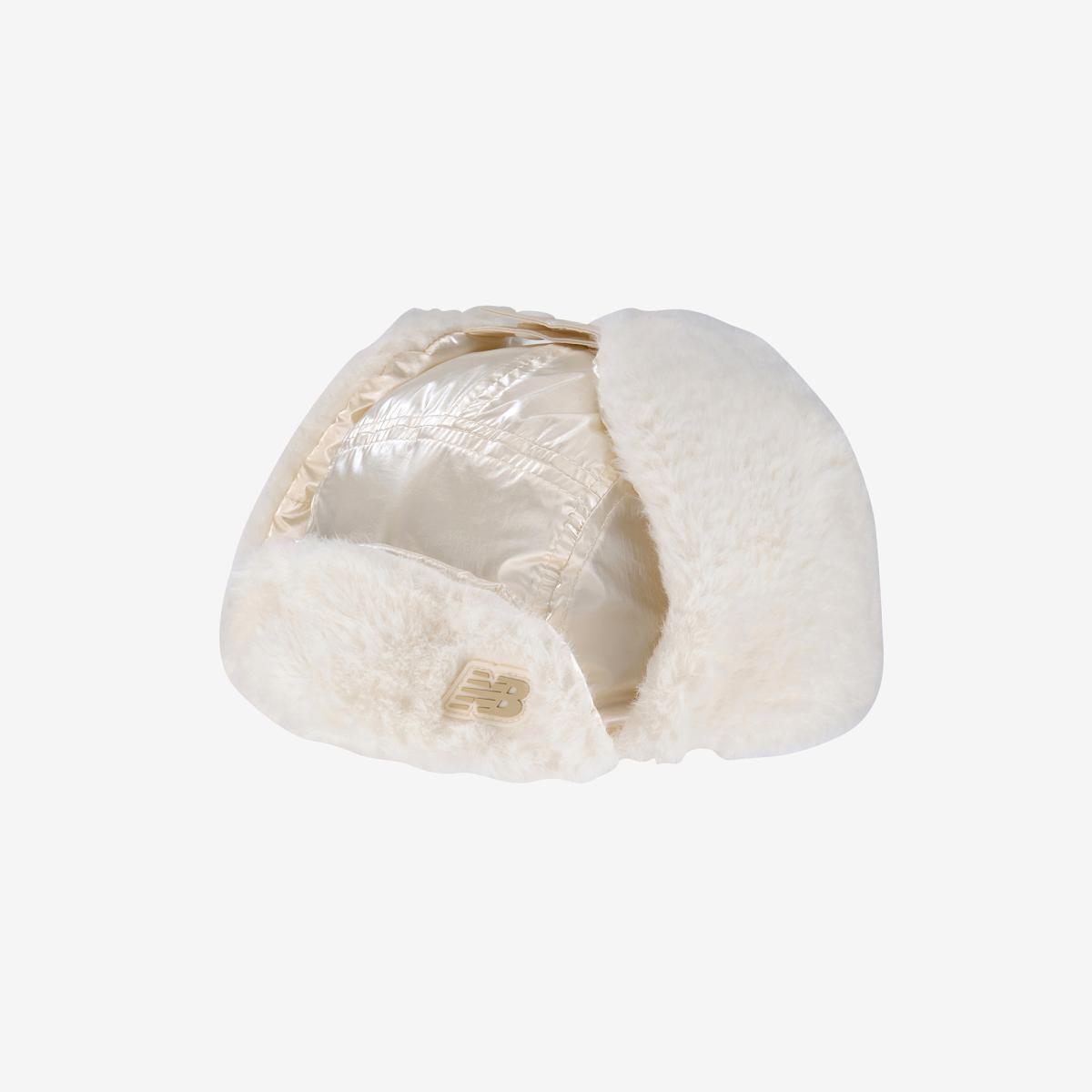 (39)Ivory